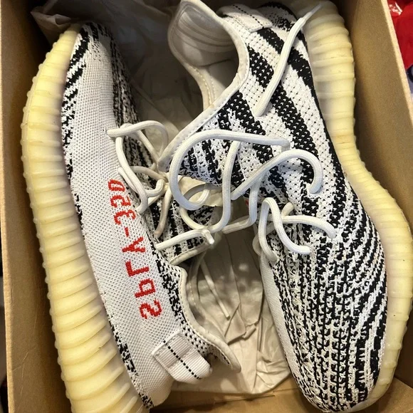 adidas gazelle silver green womens adidas Yeezy Boost 350 V2 Zebra 39 1/3 main image 0